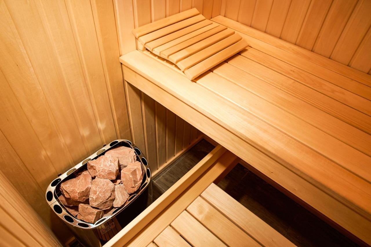 Sauna, Big Jacuzzi , Khreshchatyk apartments Kiew Exterior foto